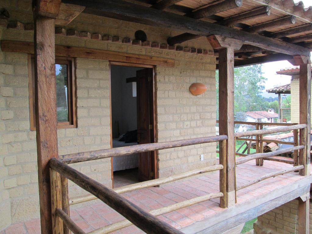 Hostal Casa Del Arte Роблес Экстерьер фото